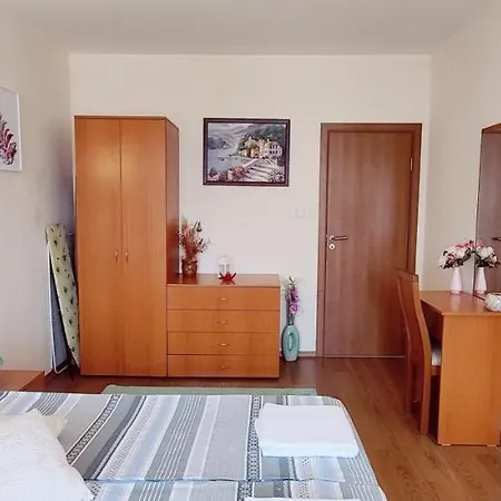 One Bedroom With Pool View Słoneczny Brzeg
