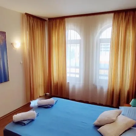 One Bedroom With Pool View Apartament Słoneczny Brzeg