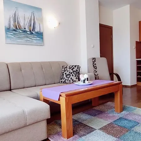 One Bedroom With Pool View *