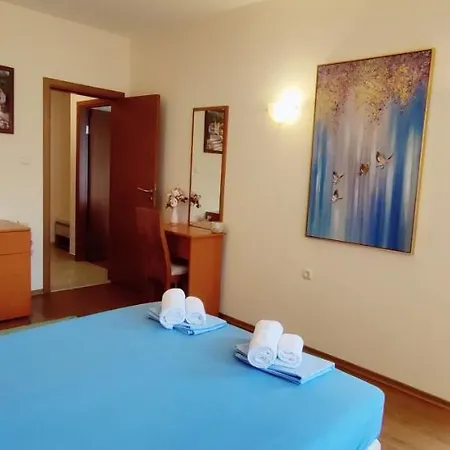 One Bedroom With Pool View Daire